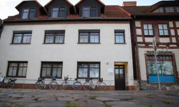 Das Haus mit dem Konfektionsgeschäft von Felix Todtenkopf existiert nicht mehr. An dessen Stelle entstand ein neues Gebäude. Foto: Marcel Gäding