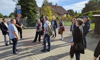 Ankunft der Jury in Kummersdorf. 