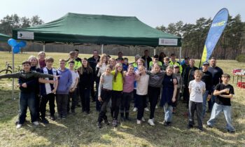 Kinder der Europaschule pflanzen Zukunftswald