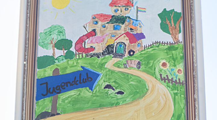 Ob gegen Massentierhaltung, für Umweltschutz oder für einen neuen Jugendclub – die Wünsche der Groß Schauener Kinder sind vielfältig. Fotos: Peter Mittwoch